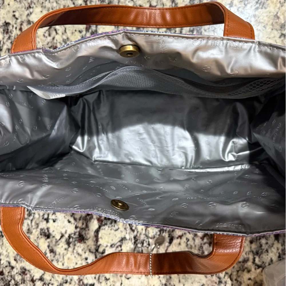Insulated Tote with Matching Containers